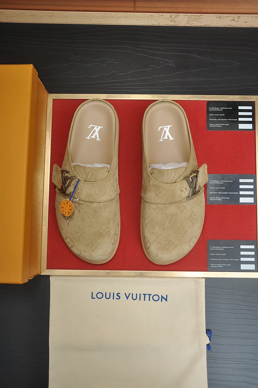 Men's men's shoes 💰520💶[LOUIS VUITTON] (cowhide lining) new style 🍀LV Louis Vuitton * - top version of LV classic semi-slip trendy shoes! Made of imported original cow suede cowhide, with a first layer of comfortable cowhide lining inside! Original wear-resistant rubber outsole! High quality products! Code number 38-45 (45 customized)